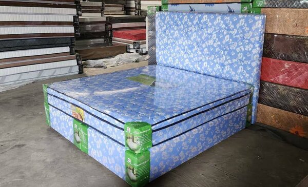 King-size beds nd mattresses