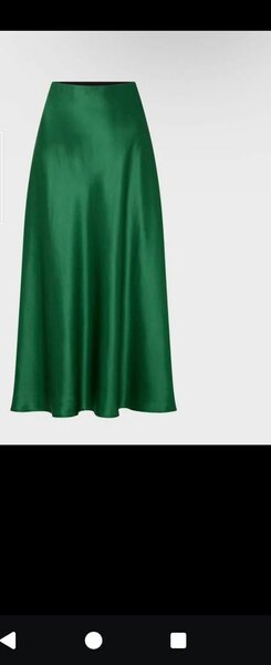Jupe longue satinée élégante