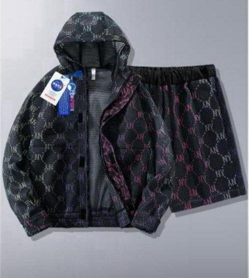 Ensemble de survêtement stylé