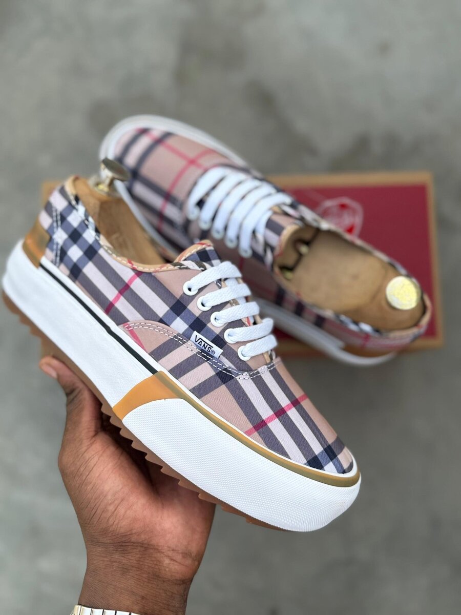 Sneakers à carreaux élégants