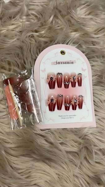 Ongles Précollés Élégants