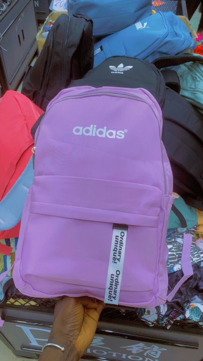 Sac à dos tendance Adidas et Nike