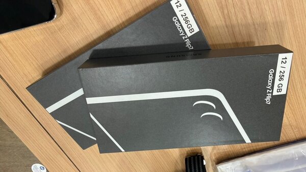 Samsung Galaxy Z Flip7 256GB