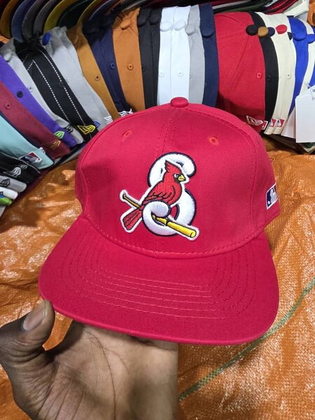 Casquette rouge Cardinal