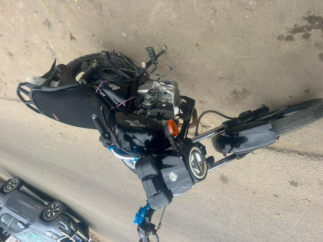 Moto urbaine robuste