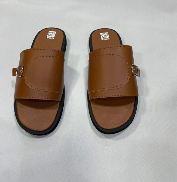 Sandales en cuir confectionné