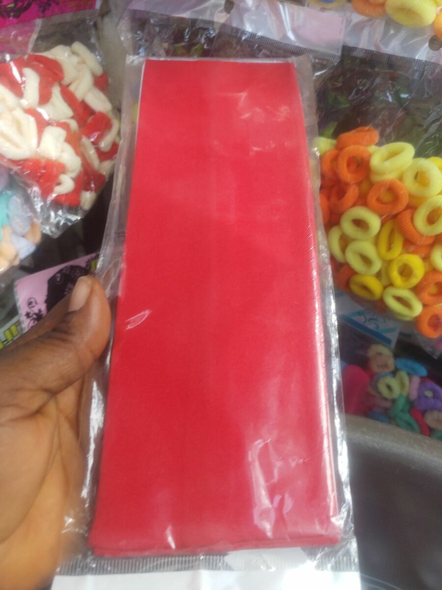 Bandeau en tissu rouge