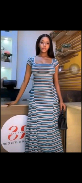 Robe rayée élégante femme