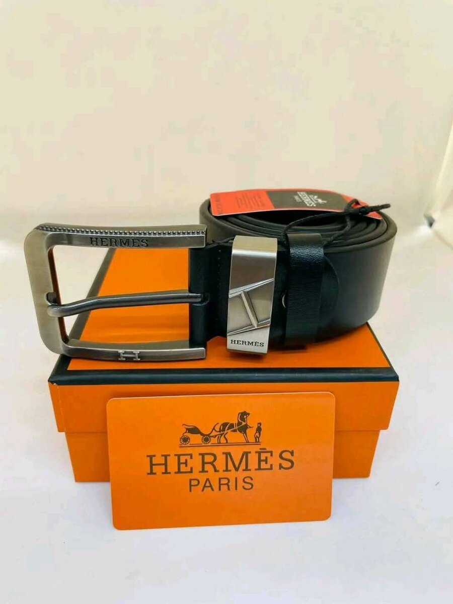 Hermès Elegant Leather Belt