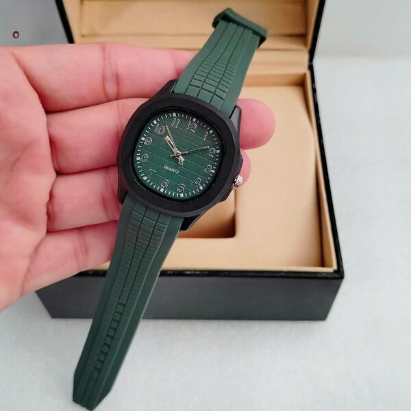 Men's Movement;Quartz, Water Resistant Warch