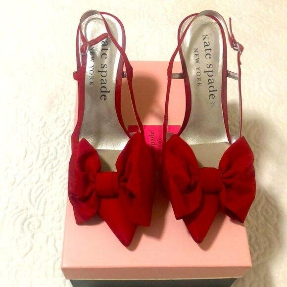 Sandales rouges à talons élégantes