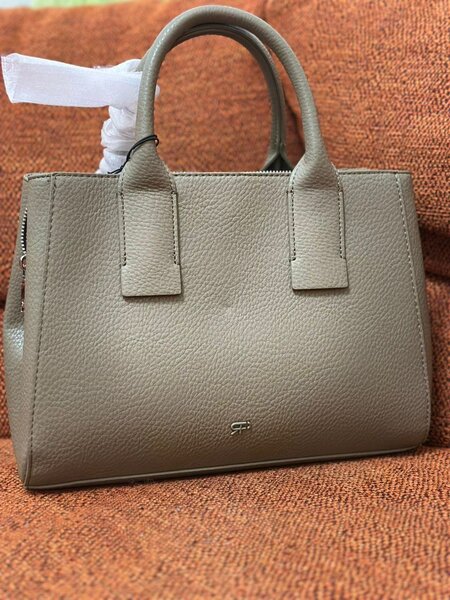 Sac à main élégant en cuir