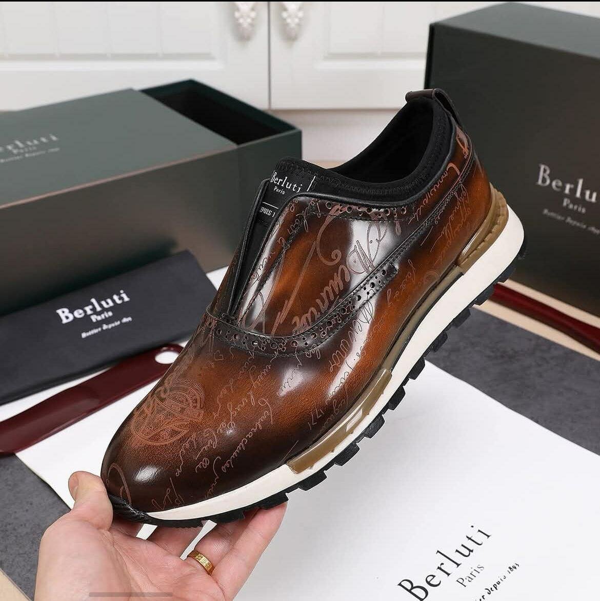 Chaussures Berluti en cuir élégantes
