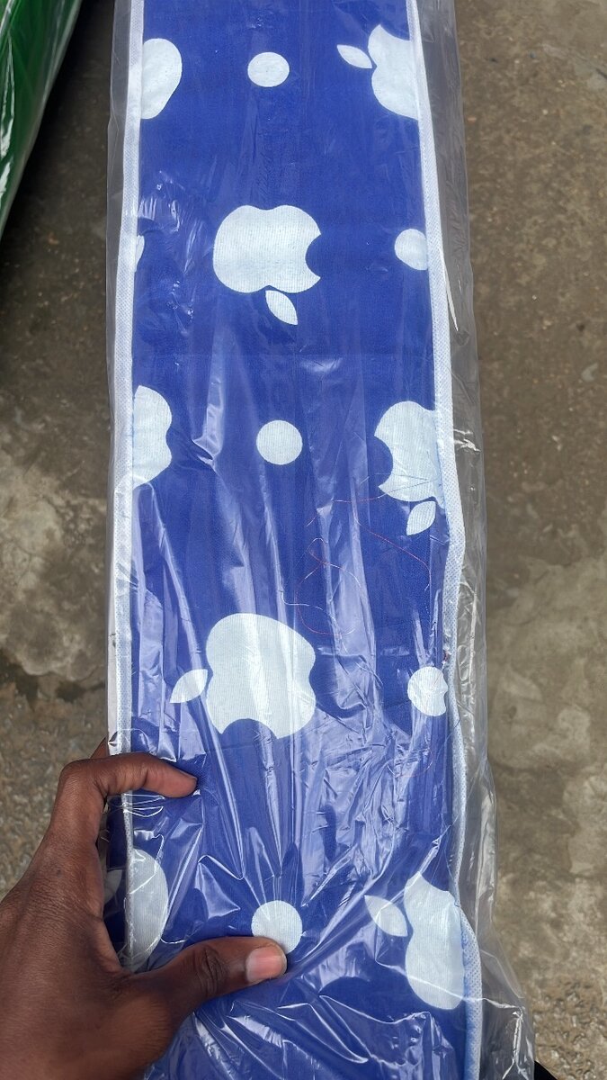 Couverture polaire bleue imprimée