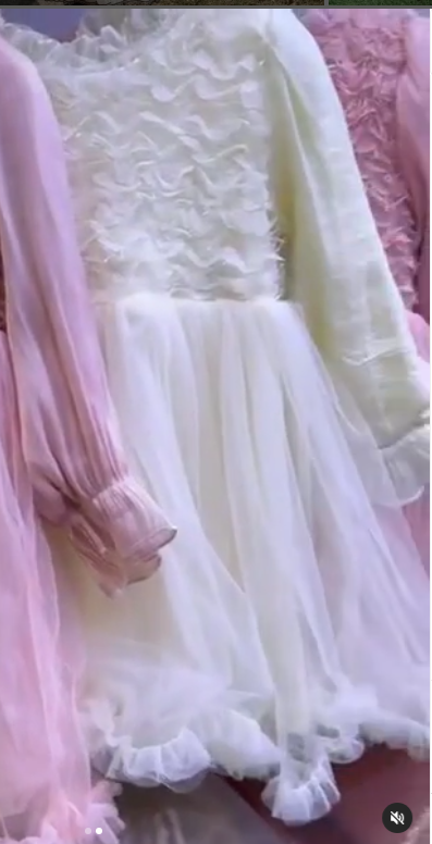 Красивое белое платье для девочек. 