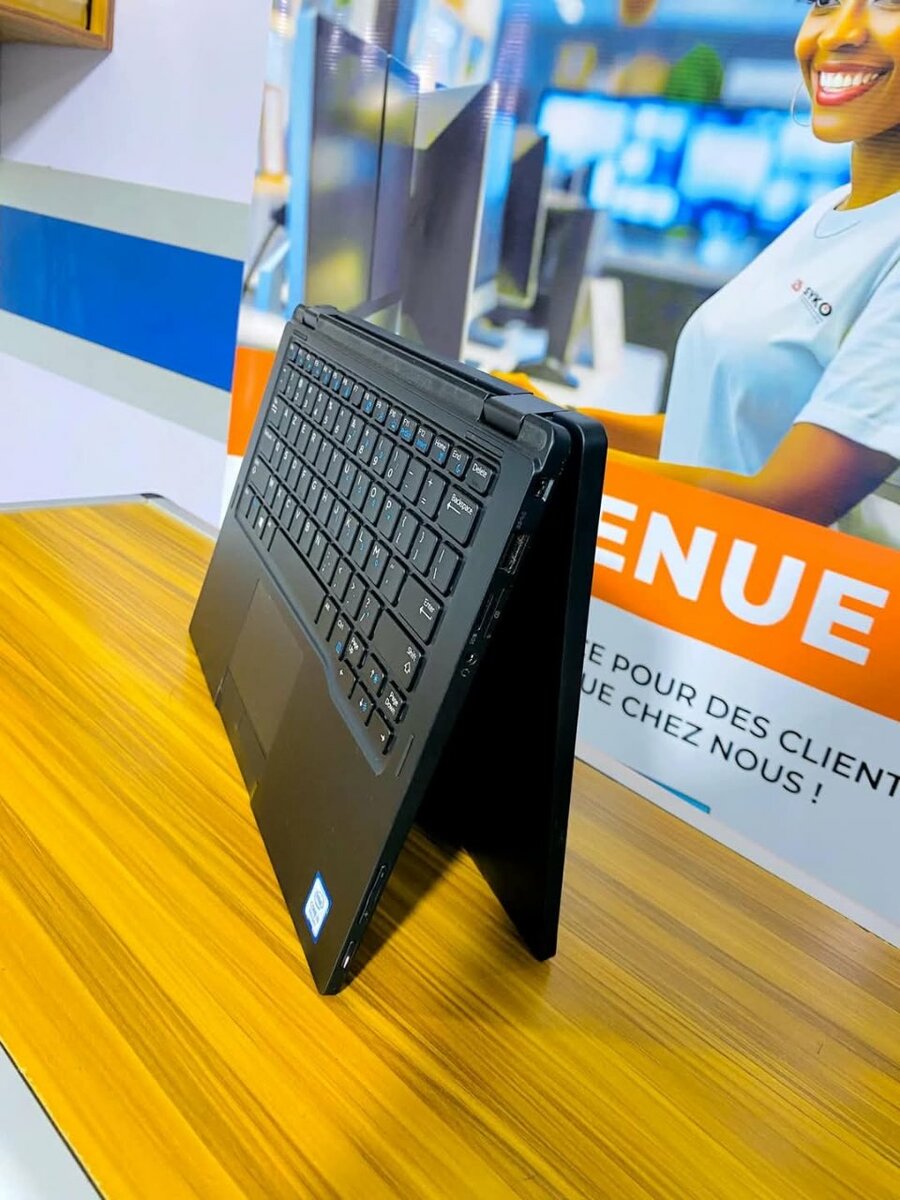 Dell Latitude 7390 (2- in- 1 )
