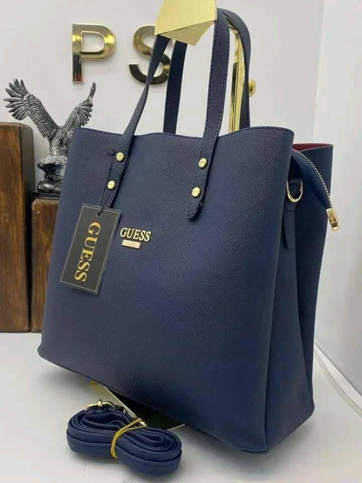 Sacs à main élégants Guess