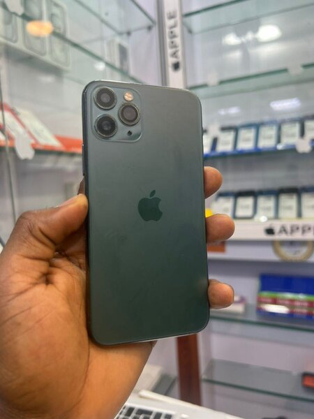 iPhone 11pro 64giga quasi neuf