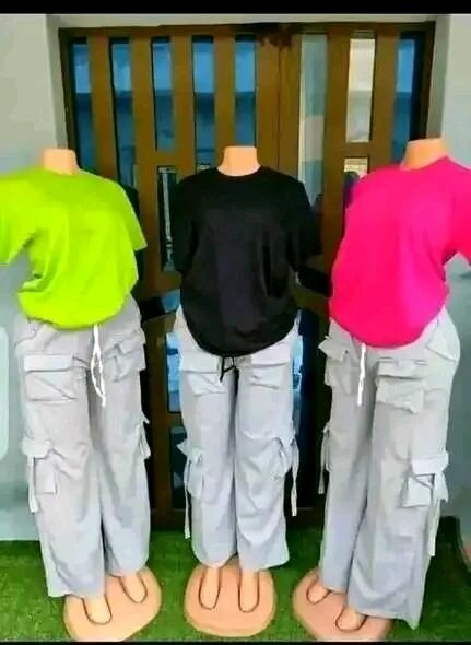 T-shirts et pantalons cargo casual