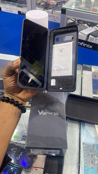 LG V60 ThinQ 5G  128gb/8gb ram 5000mA battery capacity dual
