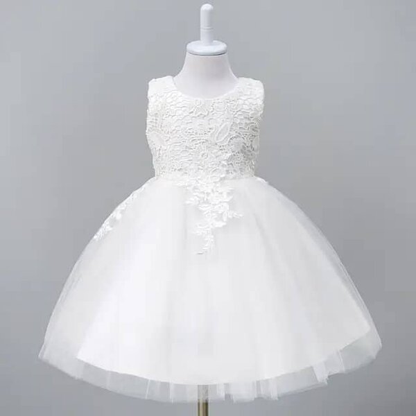 Robe de fille élégante en dentelle