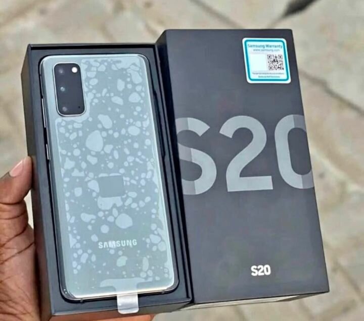 Samsung Galaxy S20 Smartphone
