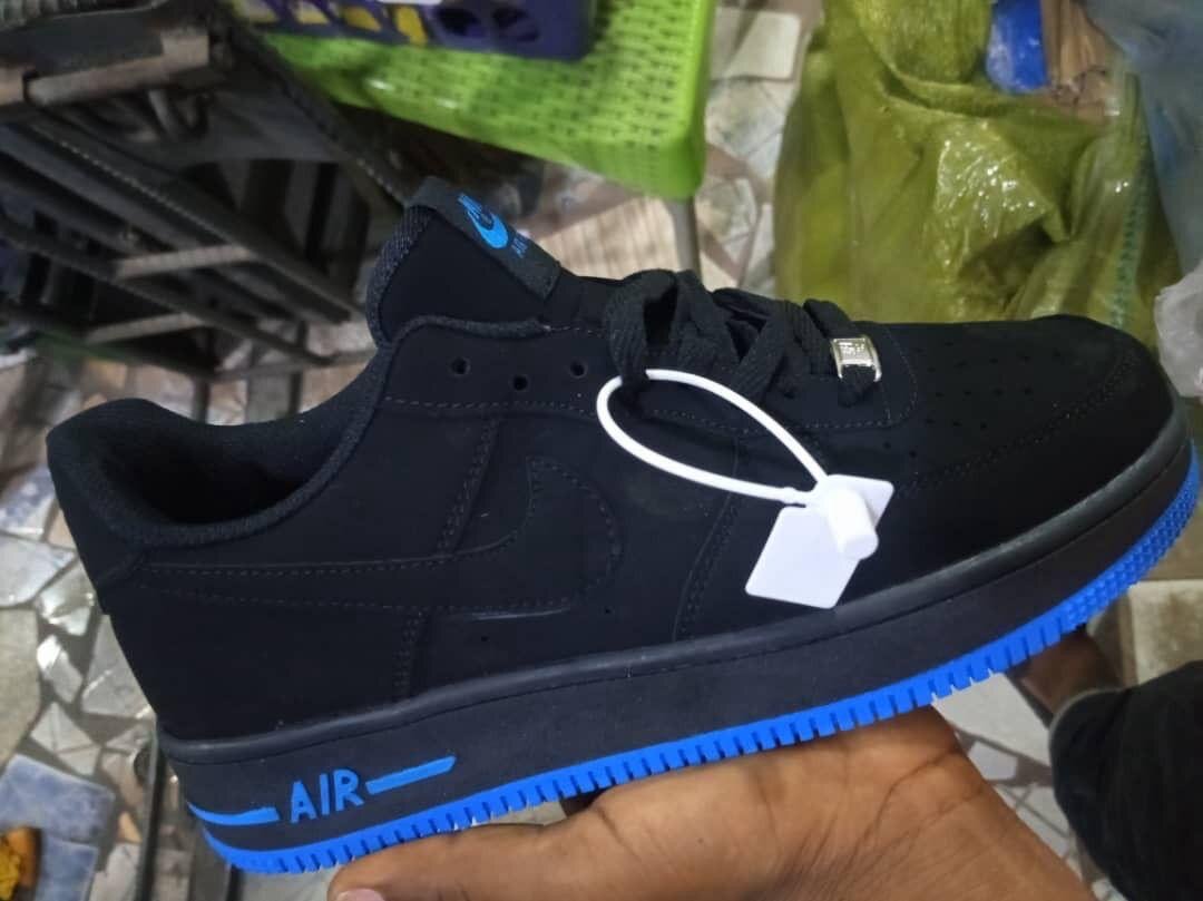 Chaussures Nike Air Force 1