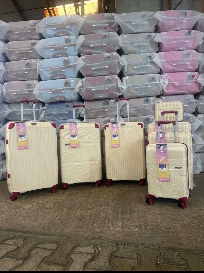 Travelling Bags - White (4 Sets)