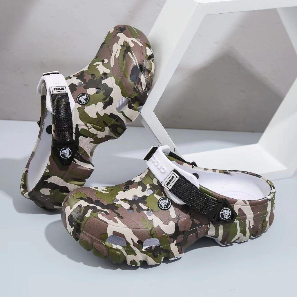 Sabots Crocs camouflage tendance