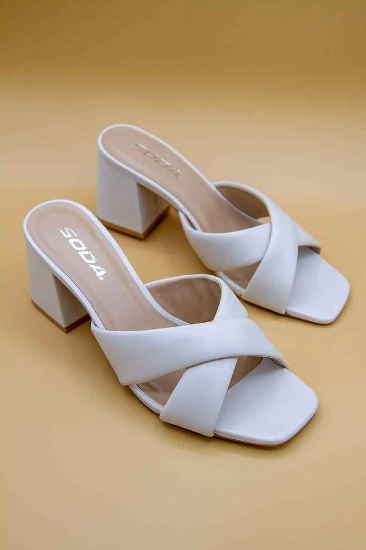 Mules à talons élégantes