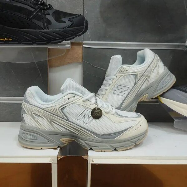 Baskets légères pour homme