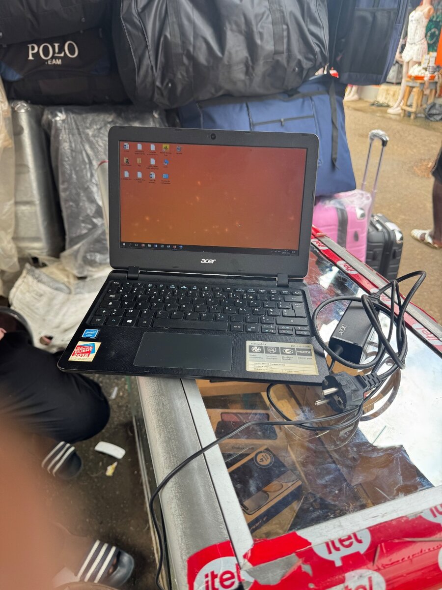 Ordinateur portable Acer compact