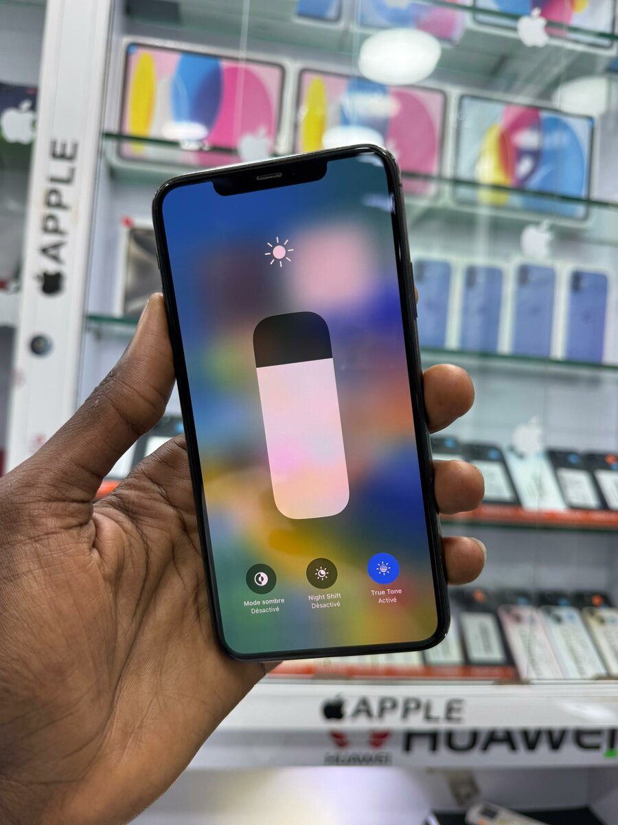 Disponible 11 Pro Max 64go dja