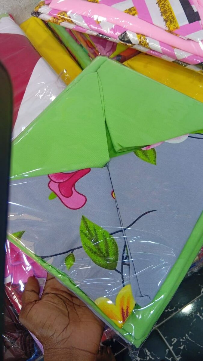 Draps et Oreillers Colorés