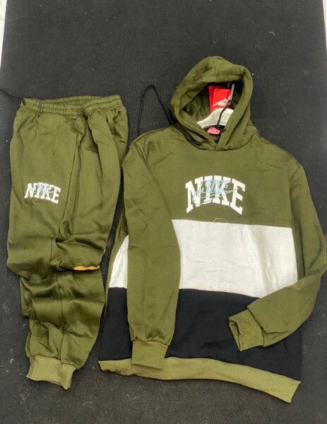 Ensemble de survêtement Nike confortable