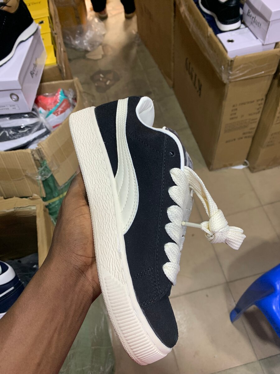 Puma suede XL noir beige