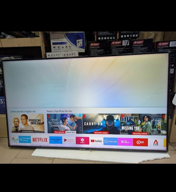 Téléviseur intelligent grand écran