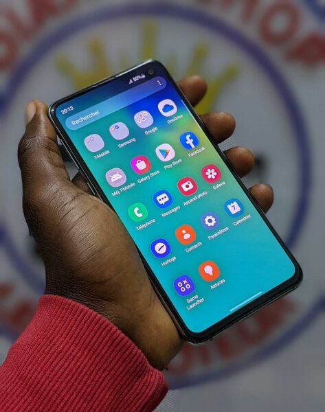 Samsung Galaxy S10e Smartphone