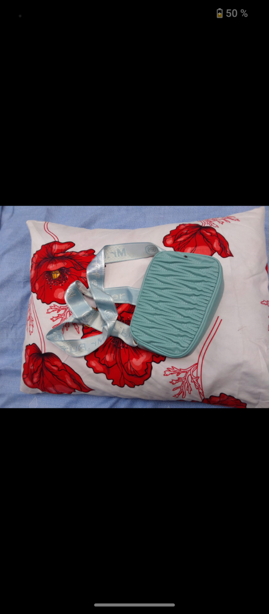 Pochette bleu matelassée élégante