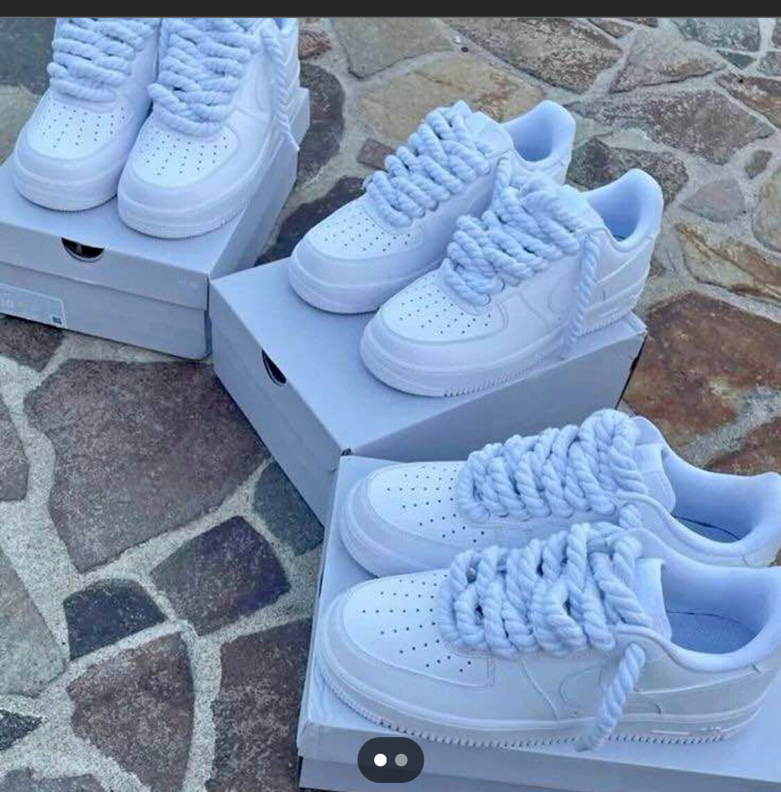 Baskets blanches stylées