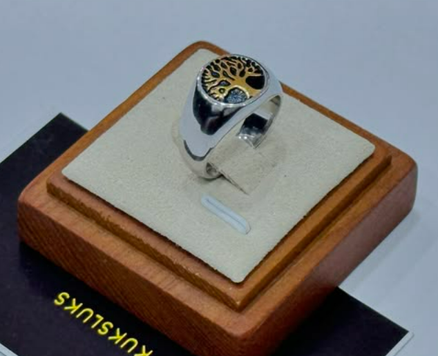 FLAWLESS STAINLESS RING