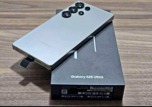 Galaxy S25 Ultra Smartphone