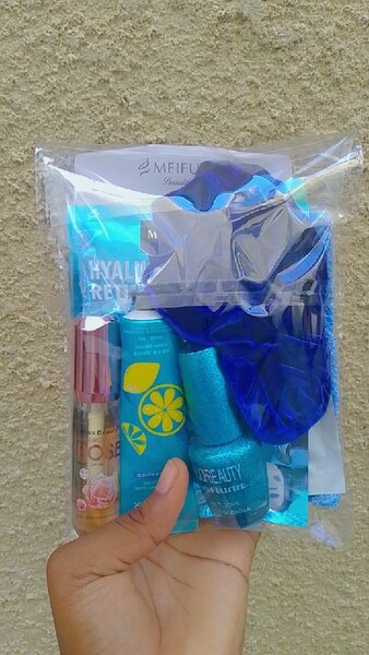Mini kit beauté bleu