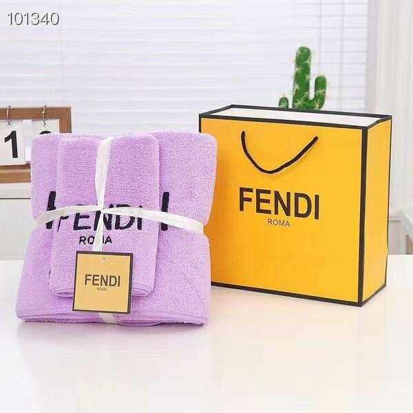Serviette Fendi Luxueuse