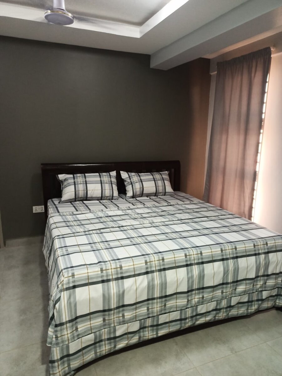 Apartments for Rent-Lakeside, Community 1