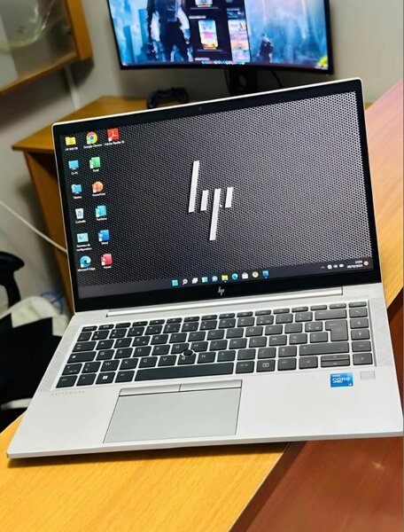 Ultra Portable Laptop 14''