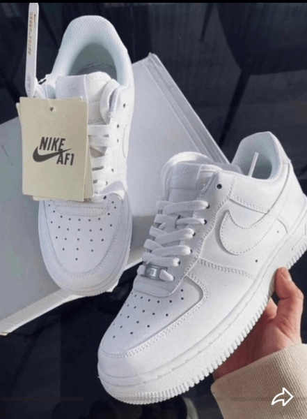 Nike Air Force 1 Blanches