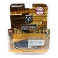 Die-cast 1:64 GreenLight WORK SERIES BLUE 2018 RAM 3500 STAKEBED TRUCK Dually NIP