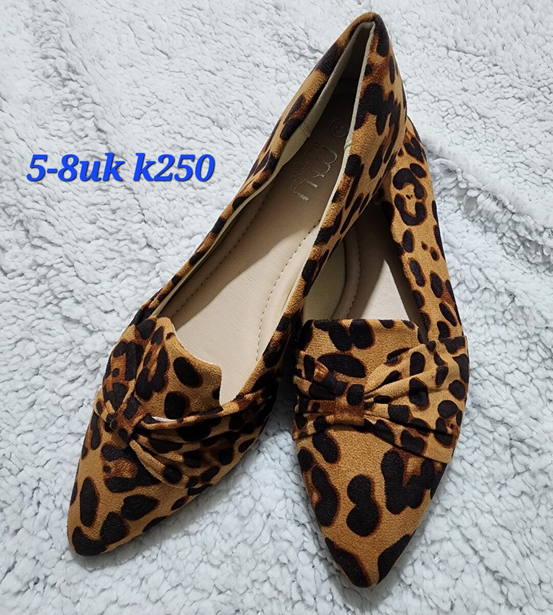 Ladies shoes