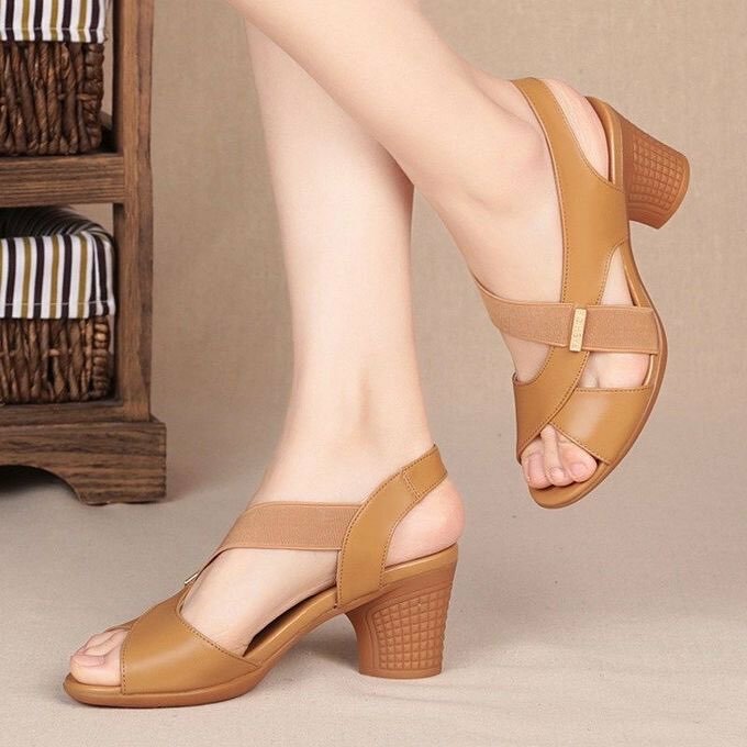 Fashion Women Mid Heel Soft Casual Sandals - Brown